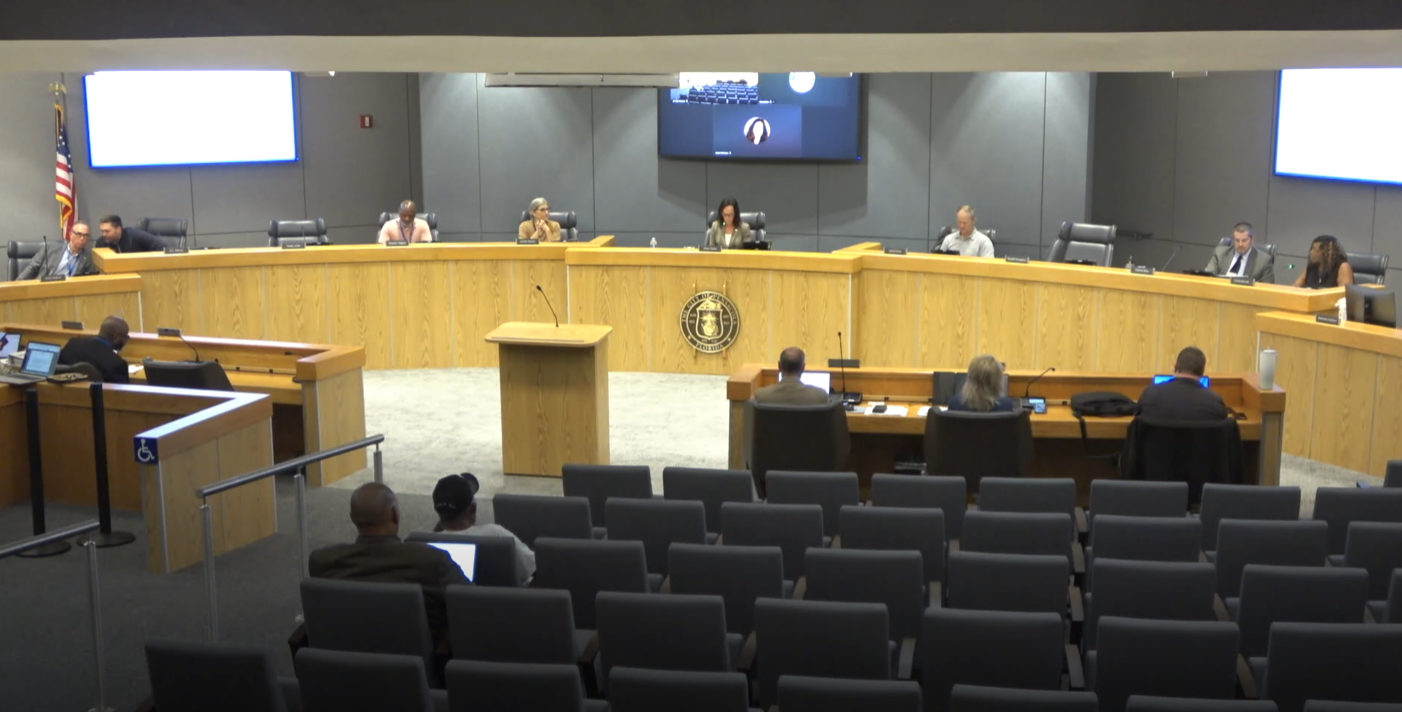 17 Minutes, $332M and One Lone Citizen